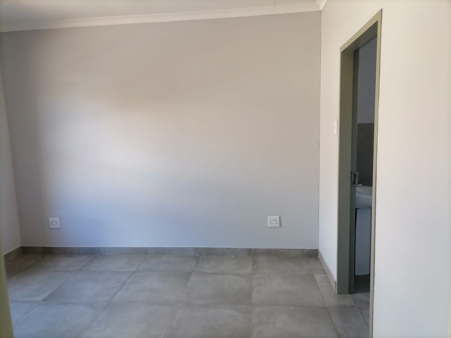 To Let 3 Bedroom Property for Rent in Waterval East North West